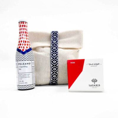 Πουγκί με κρασί και λουκούμια