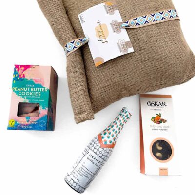 Πουγκί με κρασί ξηρούς καρπούς και μουστοκούλουρα