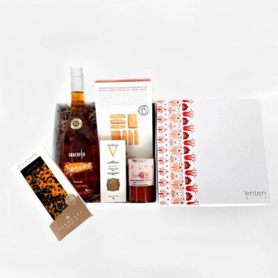 Κουτί με aperol spritz μπισκότα σοκολάτα παστέλι και μαρμελάδα