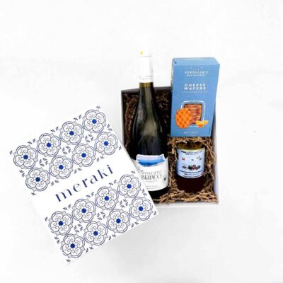 Κουτί μεράκι με κρασί μαρμελάδα και κριτσίνια