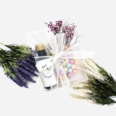 Bonbonniera packet with olive oil