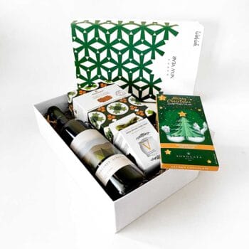 Εταιρικό δώρο με κρασί , σοκολάτα και μπισκότα