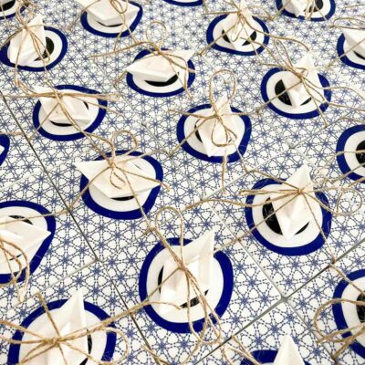 καραβάκι κεραμικό δεμένο σε σουβέρ