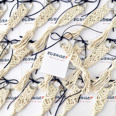 Beige macrame keyring with card print