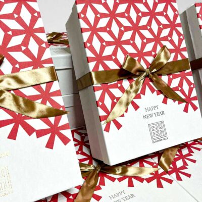 κουτί με χρυσοτυπία