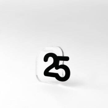 Γούρι επιτραπέζιο 2025 plexi