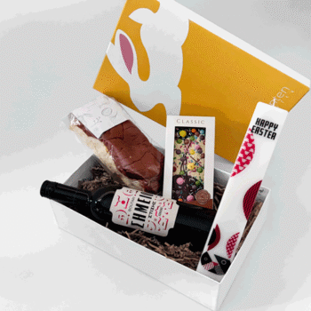 πασχαλινο εταιρικο δωρο με κρασι, τσουρέκι, σοκολάτα και κουτί