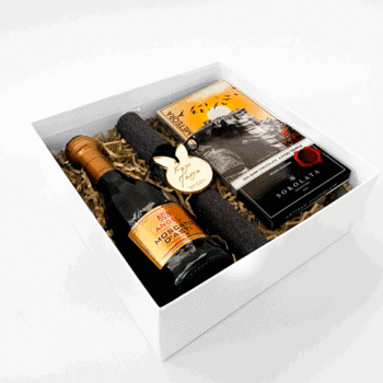 εταιρικά δώρα πάσχα με moscato d'asti, λαμπάδα με χάραξη και σοκολάτα σε κουτί πολυτελείας