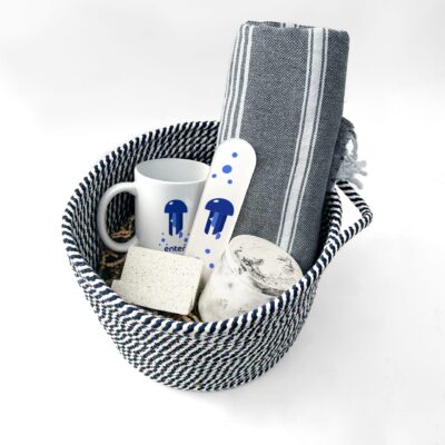 Basket with coasters and mug