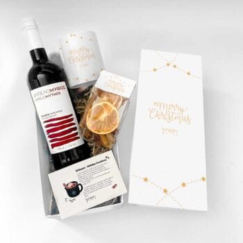 Κόκκινο κρασί, μια μπαχαρικών για gluwine, κούπα με λογοτύπηση και κάρτα συνταγής