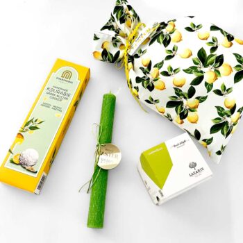 Κουραμπιέδες 120gr με λεμόνι και μαστίχα Λουκούμι limoncello Λαμπάδα με custom διακοσμητικό Πουγκί με custom κάρτα