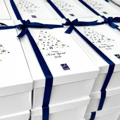 Χριστουγεννιάτικο luxury gift box με εταιρικό branding